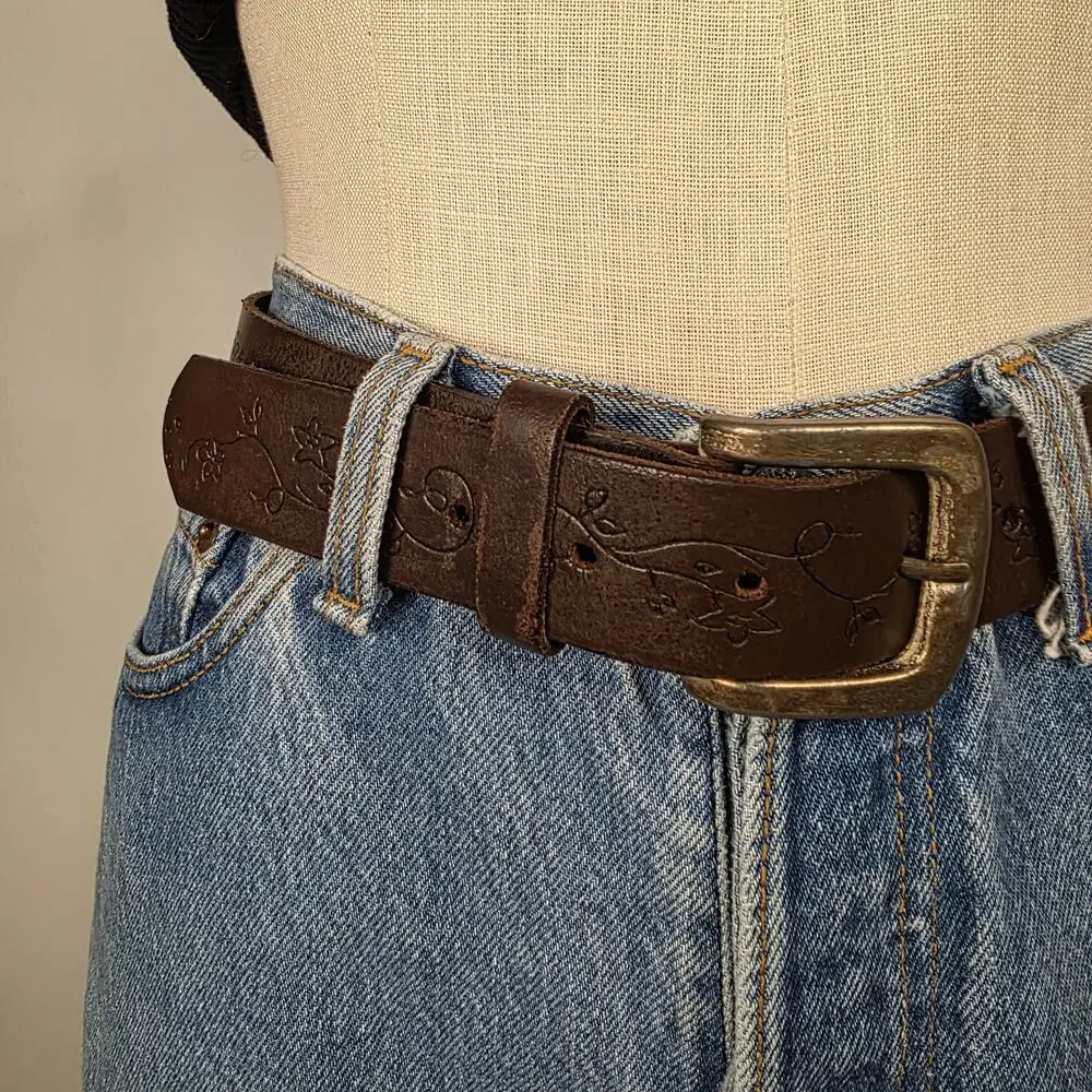 Vintage Embossed Floral Leather Belt Brown Leather Boho Cottagecore Western M